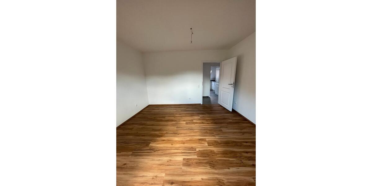 Dachgeschoßwohnung Solingen Mitte - 3 Zimmer, 58 m&sup2;, 840&euro; | Angebot:26302915