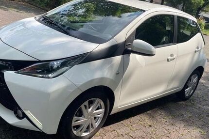 Toyota Aygo (X) 47.469 km 8.600 &euro; Köln 50735