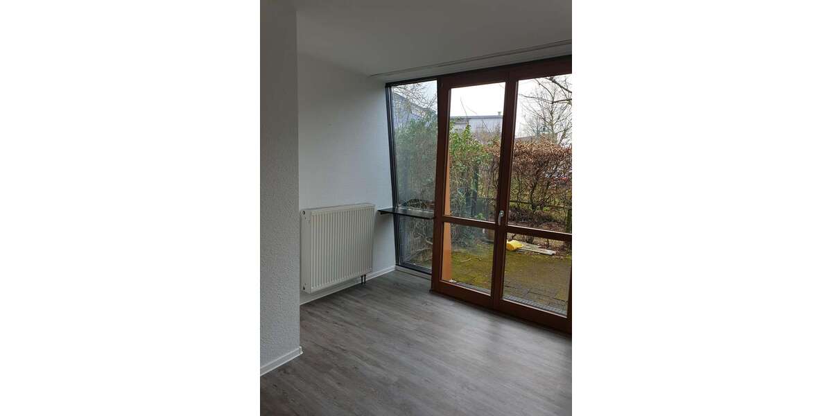 Etagenwohnung Niederkassel Lülsdorf - 1 Zimmer, 40 m&sup2;, 450&euro; | Angebot:26807970
