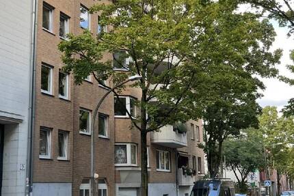 über 2.000 m² Nfl - vermietetes MFH
