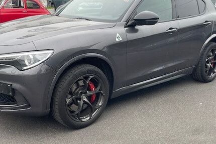 Alfa Romeo Stelvio 77.600 km 49.999 &euro; Bonn 53227