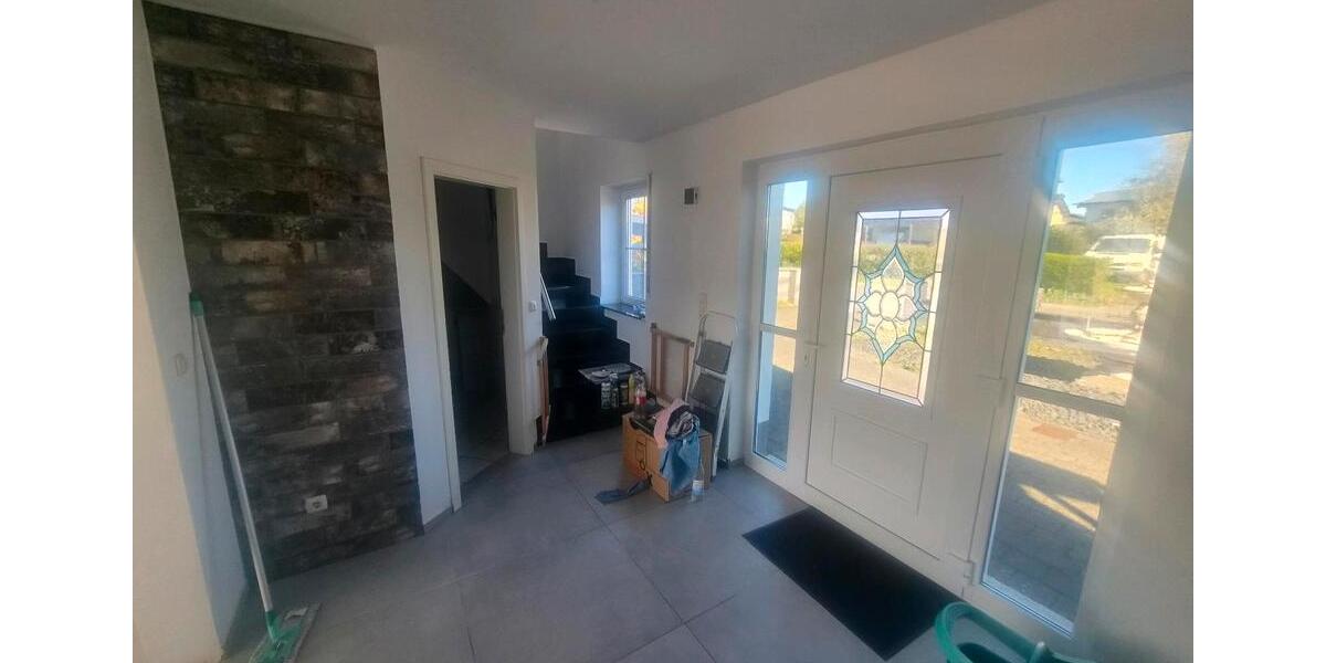 Einfamilienhaus Hennef (Sieg) - 5 Zimmer, 125 m&sup2;, 685.000&euro; | Angebot:26061061