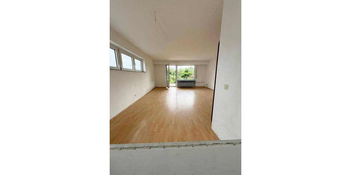 Charmantes Dreifamilienhaus in bester Lage von Baumberg. 9 zimmer