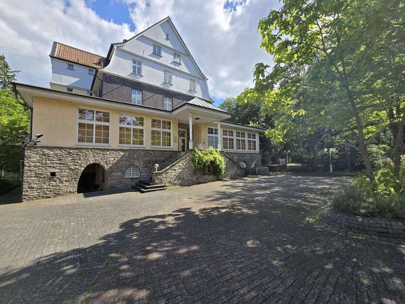 Gastronomie in Königswinter 4.400.000 € 3164 m²