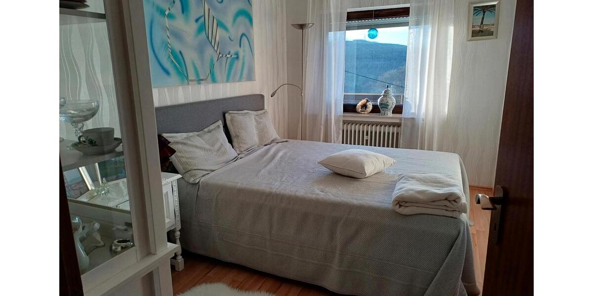 Hochparterre Bergisch Gladbach Alt-Frankenforst - 1 Zimmer, 80 m&sup2;, 840&euro; | Angebot:26482643