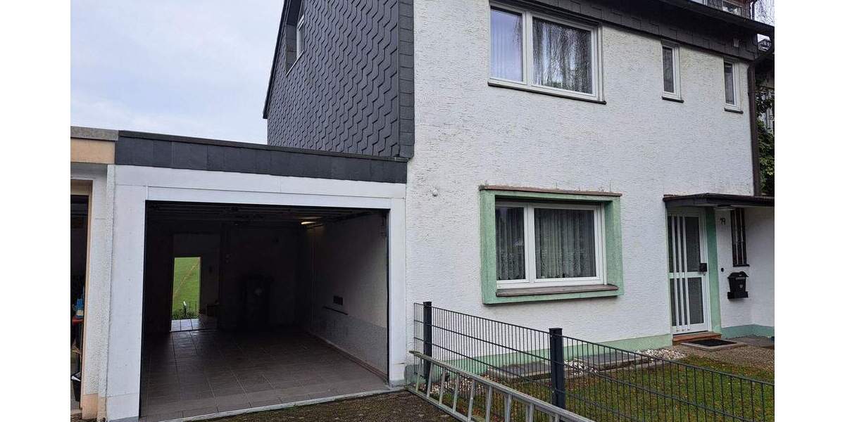 Gepflegtes Reihenendhaus mit ausgebautem Dachgeschoss, Garten und Garage 5 zimmer