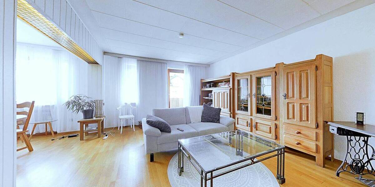 Zuhause oder Investment - Mehrfamilienhaus mit großem Garten! 9 zimmer