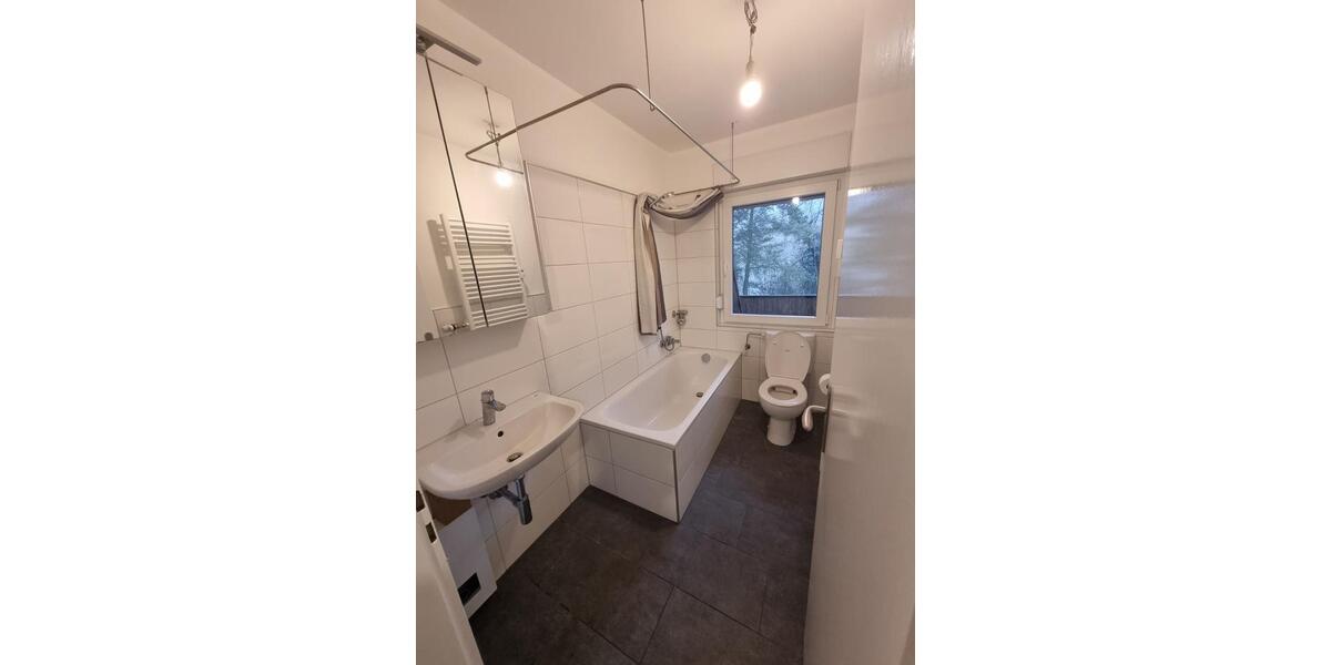 Etagenwohnung Solingen - 1 Zimmer, 43 m&sup2;, 430&euro; | Angebot:25234450