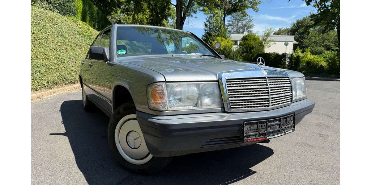 Mercedes-Benz 190 207.000 km 5.400 € Bonn 53177