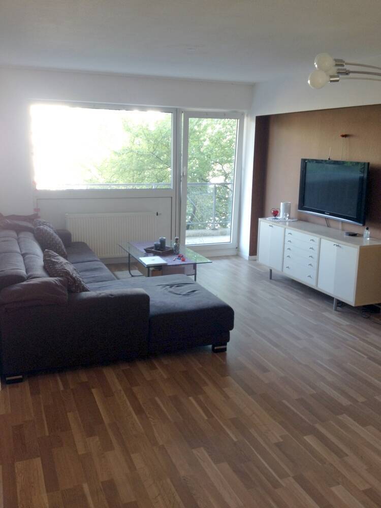 2-Zimmerwohnung mit Balkon und Stellplatz in zentraler Ruhiglage!