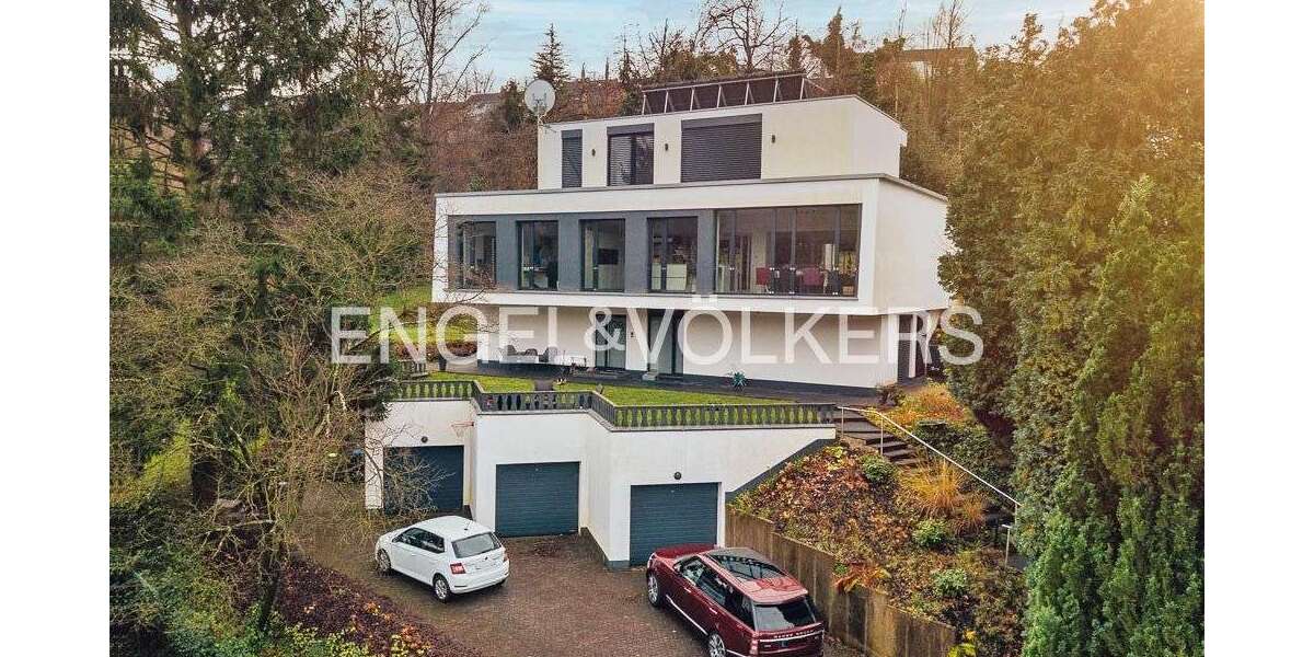 Haus zum Mieten in Bergisch Gladbach 5.000 € 350 m² 7 zimmer