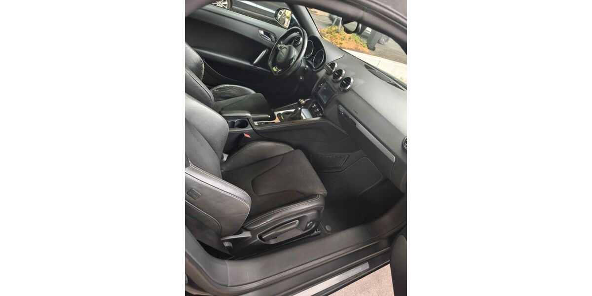 Audi TT 227.000 km 7.999 &euro; Leverkusen 51379