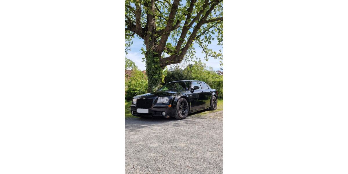 Chrysler 300C 287.800 km 5.500 € Köln 51143