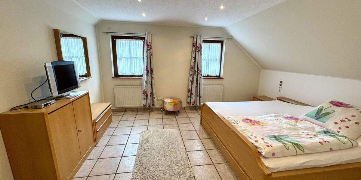 Mehrfamilienhaus, Wohnhaus Leverkusen Quettingen - 6 Zimmer, 191 m&sup2;, 599.000&euro; | Angebot:24401000