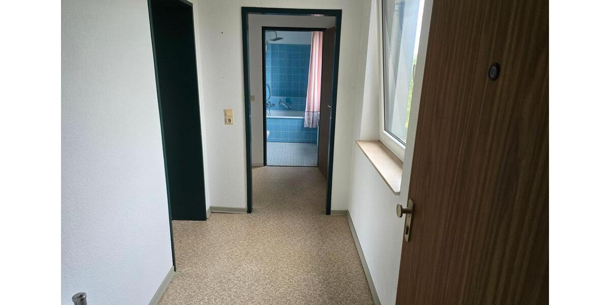 Erdgeschoßwohnung Solingen Wald - 3 Zimmer, 73 m&sup2;, 435&euro; | Angebot:25880786