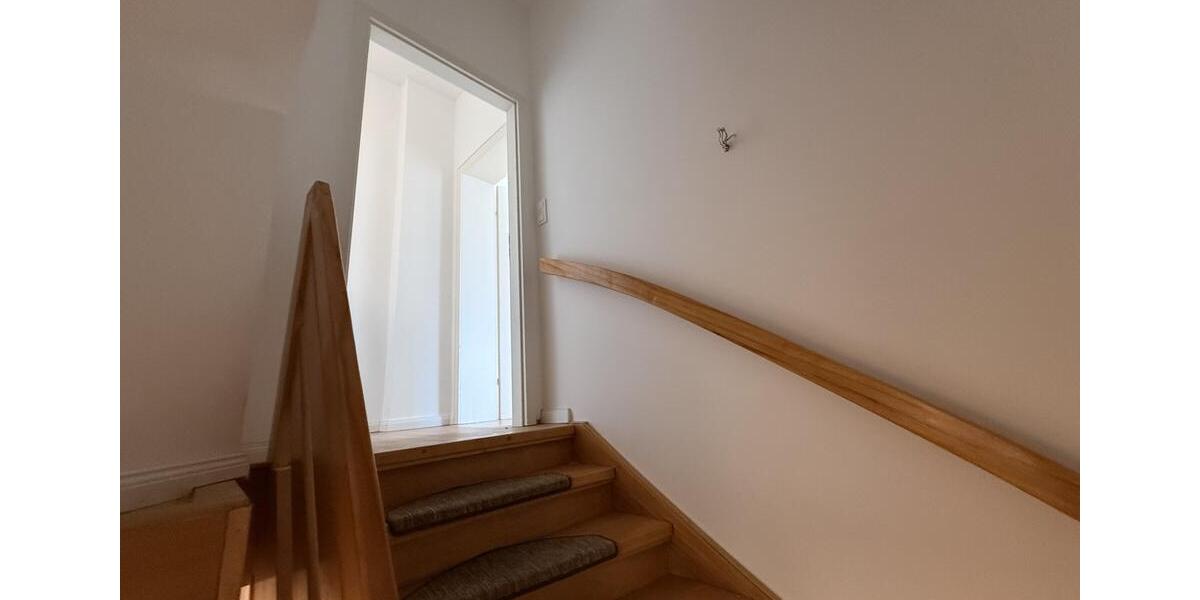 Maisonettenwohnung Bergisch Gladbach Gronau - 5 Zimmer, 135 m&sup2;, 1.700&euro; | Angebot:24662303