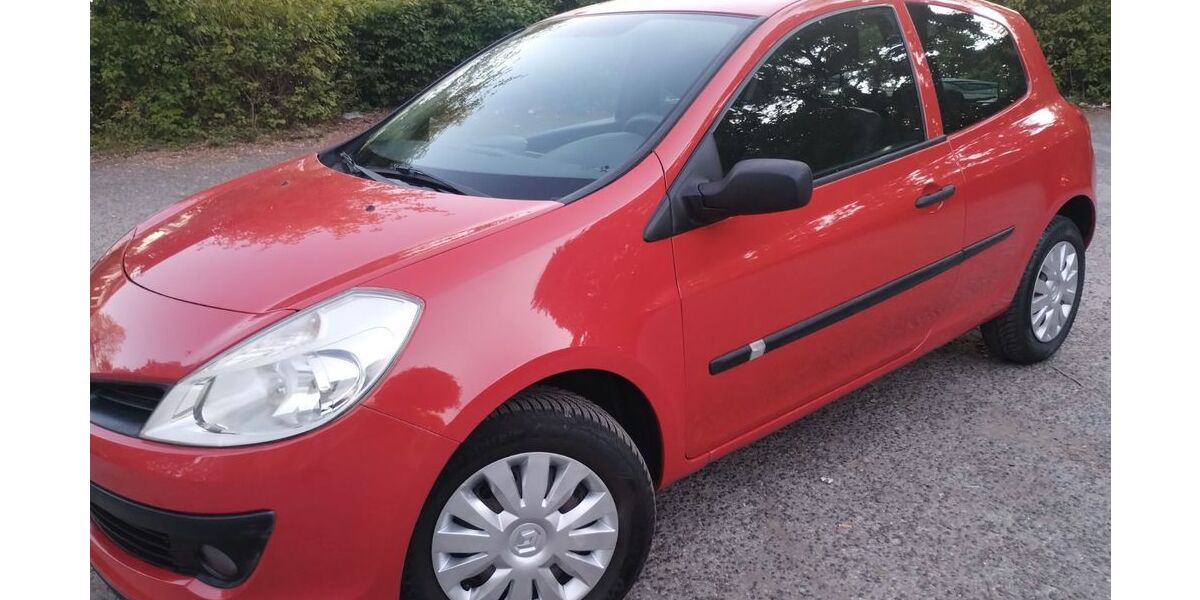 Renault Clio 167.000 km 1.950 &euro; Solingen 42651
