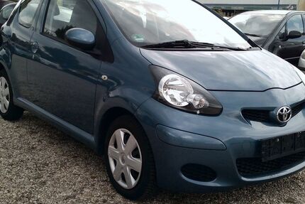 Toyota Aygo (X) 92.000 km 3.499 &euro; Bonn 53227