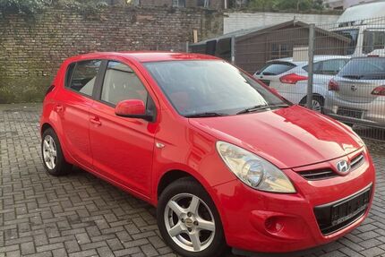 Hyundai i20 96.012 km 5.300 &euro; Solingen 42655
