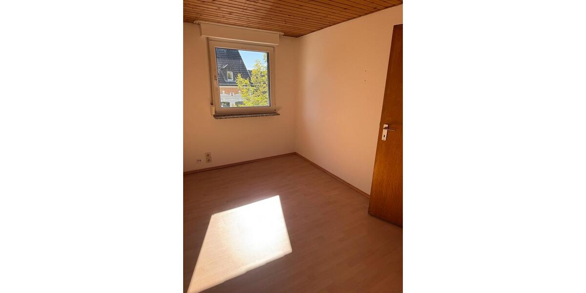 Doppelhaushälfte Siegburg - 7 Zimmer, 180 m&sup2;, 1.600&euro; | Angebot:25237395