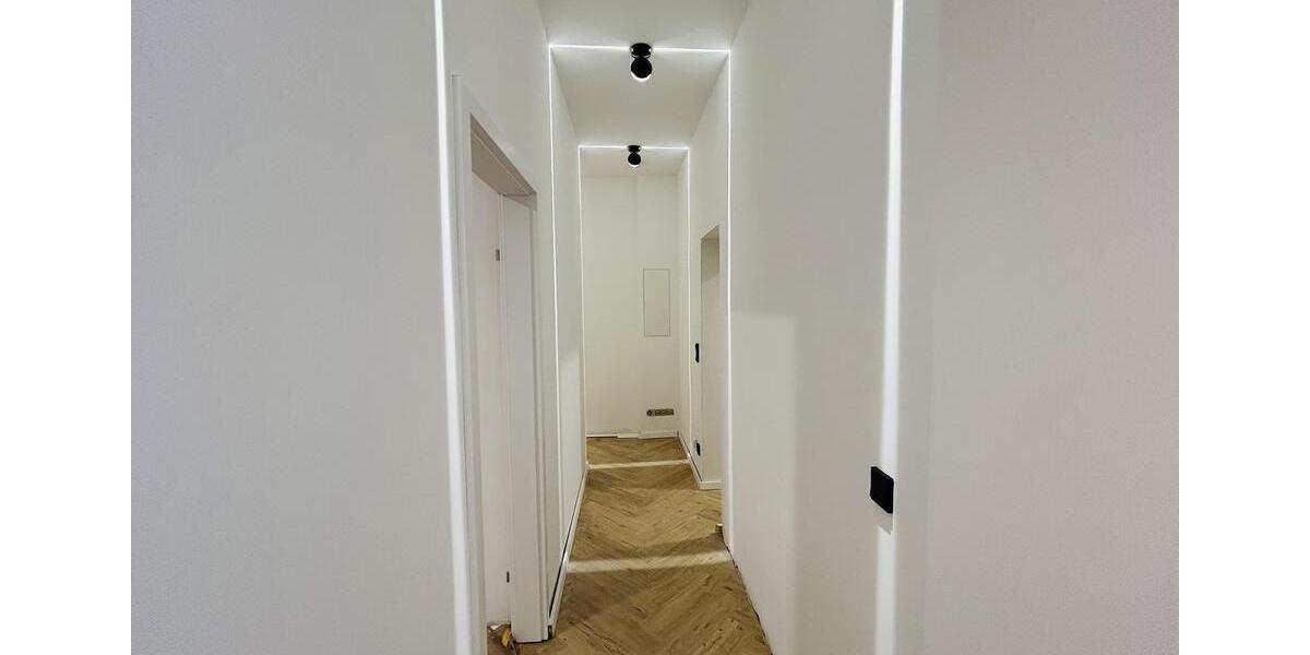 Kernsanierte, teilmöblierte 4-Zimmer-WG in zentraler, gut angebundener Lage in Köln-Ehrenfeld! 4 zimmer