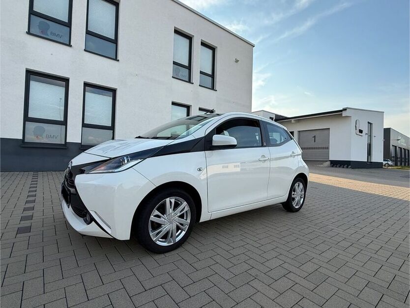 Aygo (X)