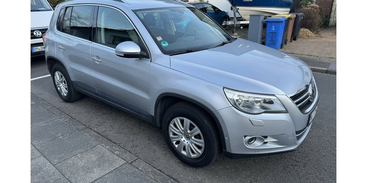 VW Tiguan 2.0TSI DSG 4-Motion Xenon AHK SR+WR 1.Hd 109.500 km 11.900 &euro; Erftstadt 50374