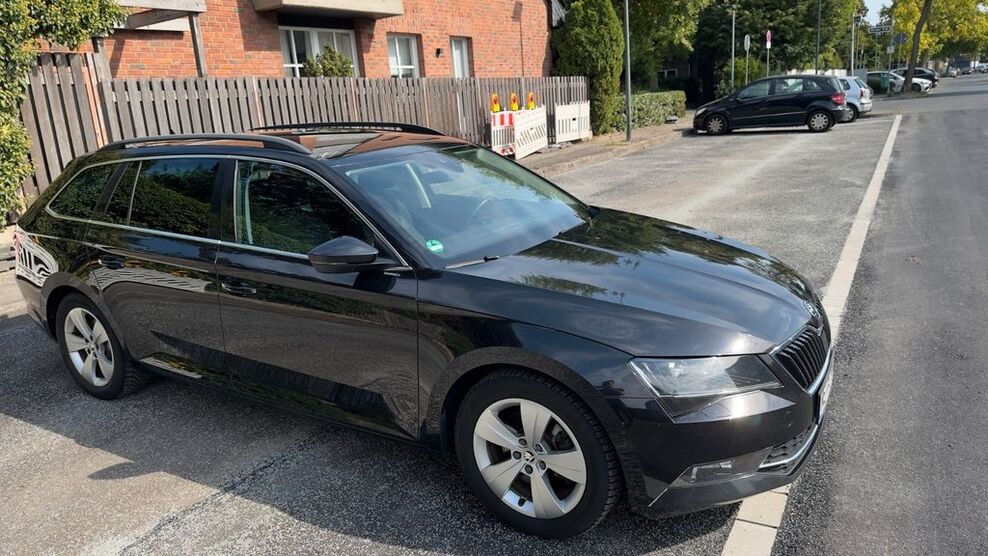 Skoda Superb 176.000 km 12.000 € Düsseldorf 40547