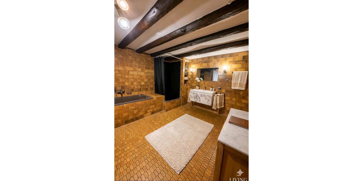 Einfamilienhaus Köln - 16 Zimmer, 770 m&sup2;, 449.000&euro; | Angebot:26455229