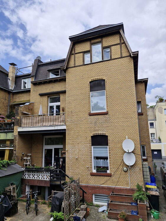 Investitionsobjekt in Bestlage - Teilvermietetes 5-Parteienhaus in Köln-Bayenthal