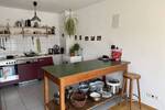 Helle 2 Zimmer Dachgeschoßwohnung mit Balkon und Tiefgaragenplatz