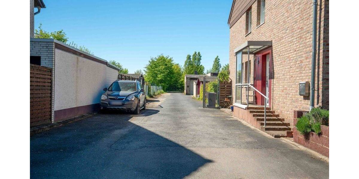 Mehrfamilienhaus, Wohnhaus Erftstadt / Bliesheim Bliesheim - 8 Zimmer, 255 m&sup2;, 769.000&euro; | Angebot:26583297