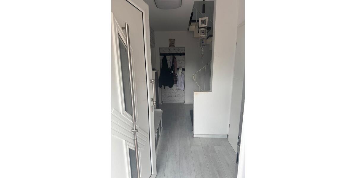 Reihenhaus Niederkassel - 4 Zimmer, 95 m&sup2;, 450.000&euro; | Angebot:26799570