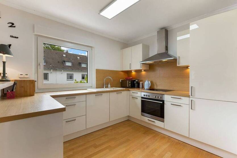 Haus-im-Haus: Maisonette in Top-Lage von Köln-Riehl!