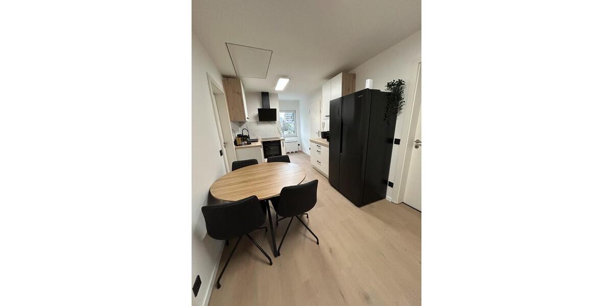 Dachgeschoßwohnung Bonn Gronau - 1 Zimmer, 13 m&sup2;, 580&euro; | Angebot:25312303