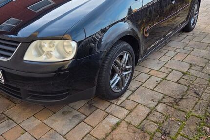 VW Touran 317.000 km 850 &euro; Köln 50765