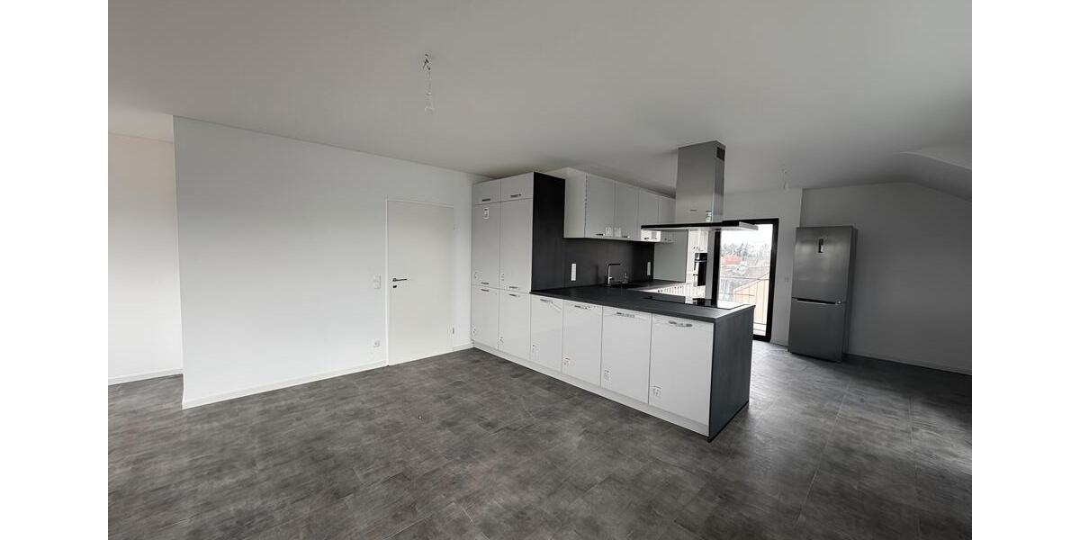 Dachgeschoßwohnung Sankt Augustin - 2 Zimmer, 102 m&sup2;, 1.300&euro; | Angebot:26072587