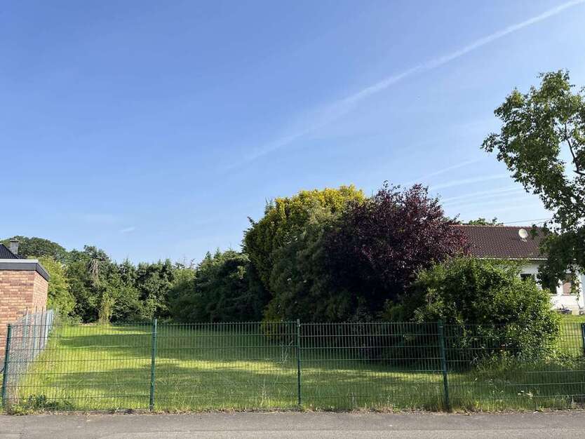 Grundstück zu verkaufen in Euskirchen 148.000 € 742 m²