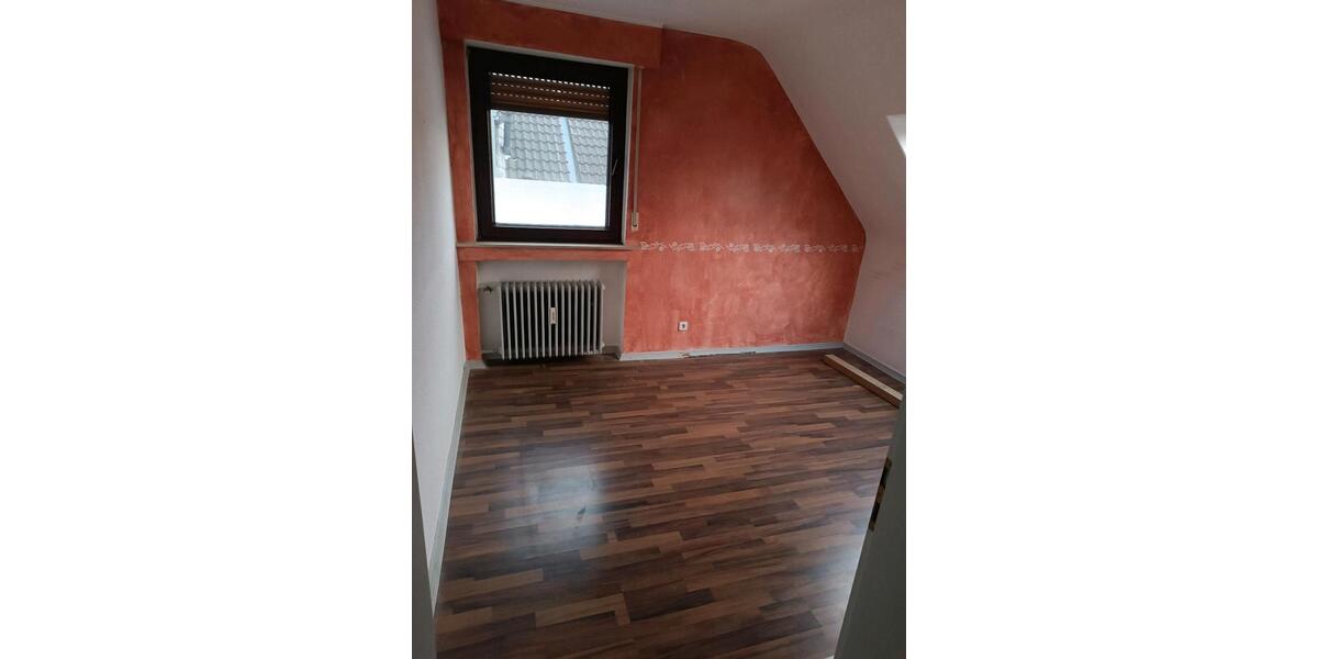 Dachgeschoßwohnung Langenfeld (Rheinland) - 3 Zimmer, 55 m&sup2;, 720&euro; | Angebot:25349158
