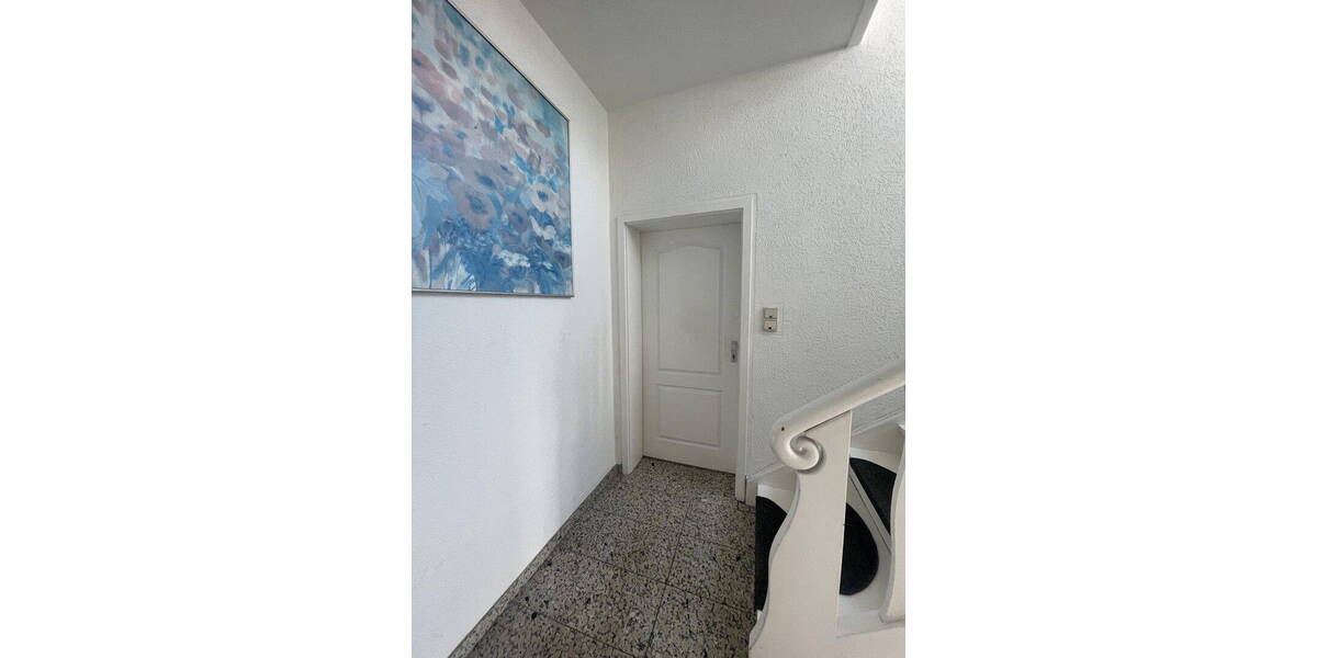 Etagenwohnung Sankt Augustin - 2 Zimmer, 79 m&sup2;, 990&euro; | Angebot:25944652