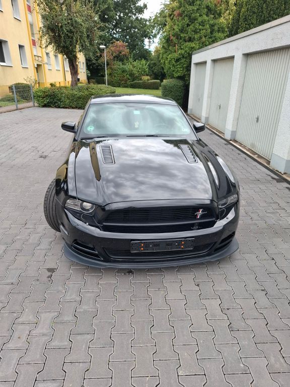 Ford Mustang 66.500 km 21.900 € Köln 51105