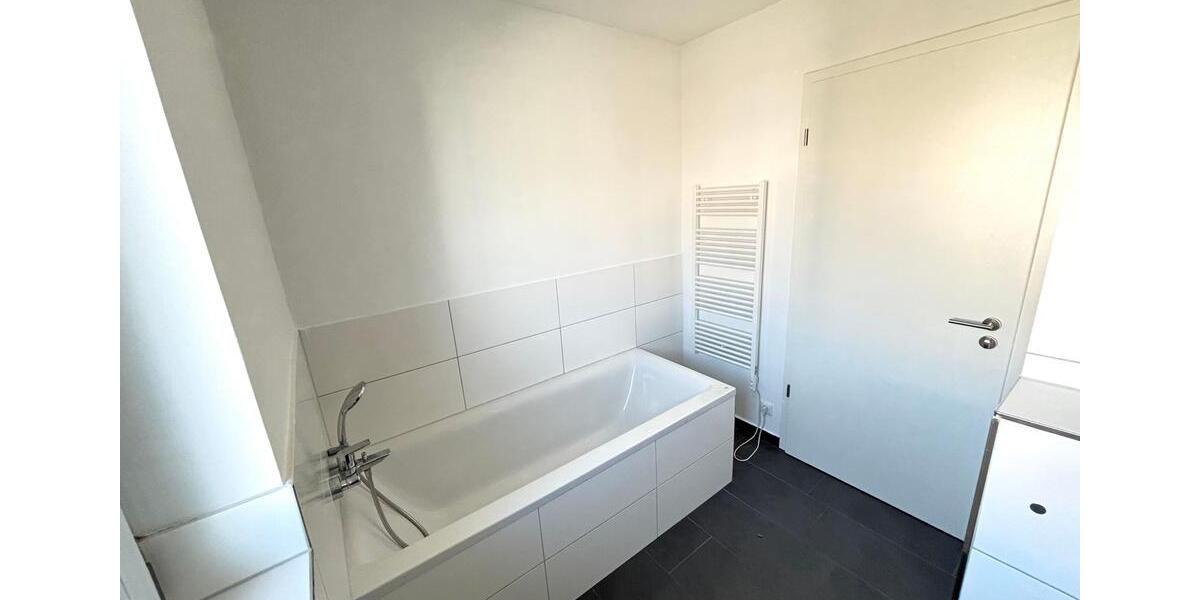 Etagenwohnung Bergisch Gladbach Alt-Frankenforst - 4 Zimmer, 137 m&sup2;, 1.785&euro; | Angebot:25377615
