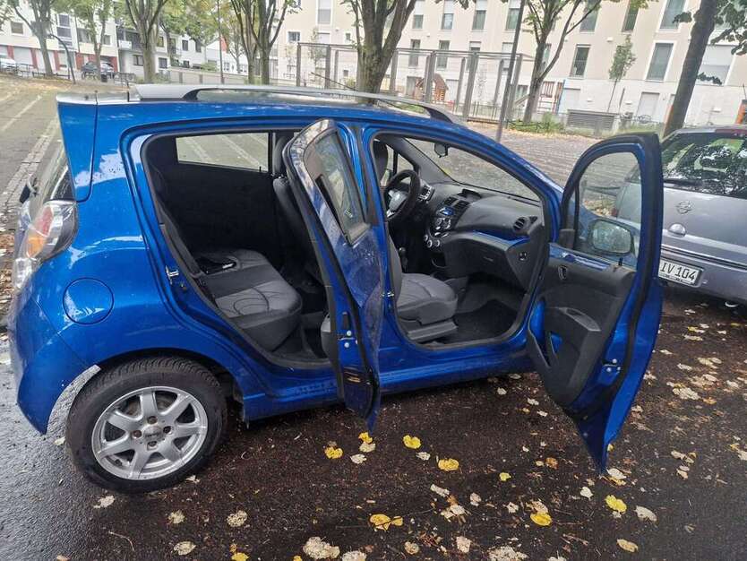 Chevrolet Spark 98.000 km 2.200 € Köln 51103