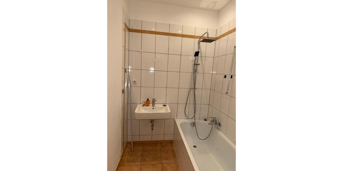 Charmante 3 Zimmer - Altbauwohnung mit Balkon 3 zimmer