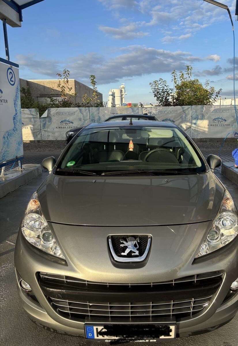 Peugeot 207 189.000 km 2.399 € Köln 51069