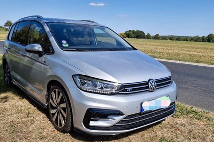 VW Touran 87.335 km 22.990 € Köln 50825