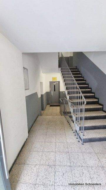 Düsseldorf-Oberbilk, Heerstraße 27 - Komplett sanierte Wohnung mit 2 Balkonen + Küchenzeile ab Oktober zu mieten !!