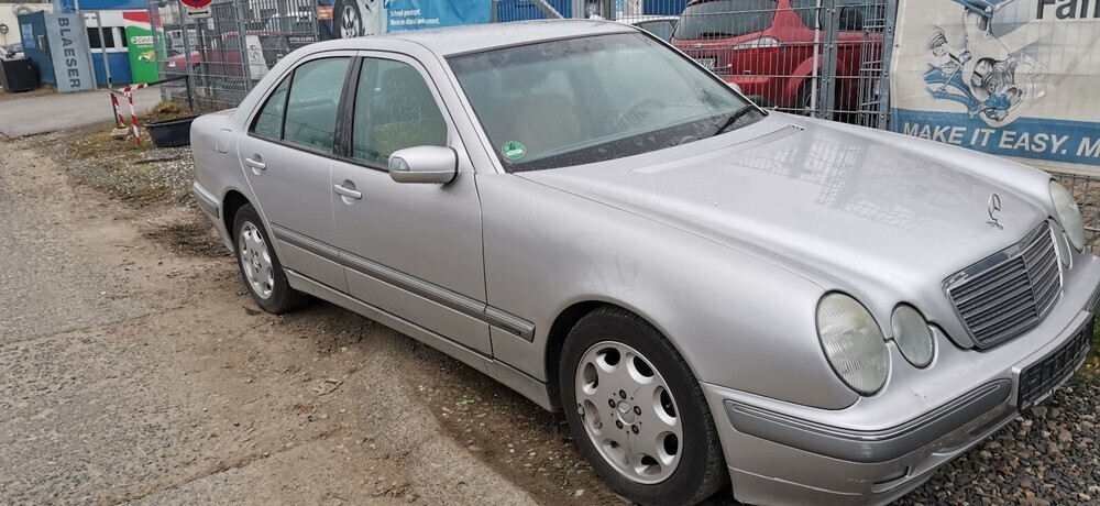 E 200
