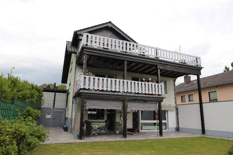 Umfangreich saniertes MFH 3 Wohnungen Terrasse 2 Balkone Fernblick Siebengebirge Garage Carport Pool Garten