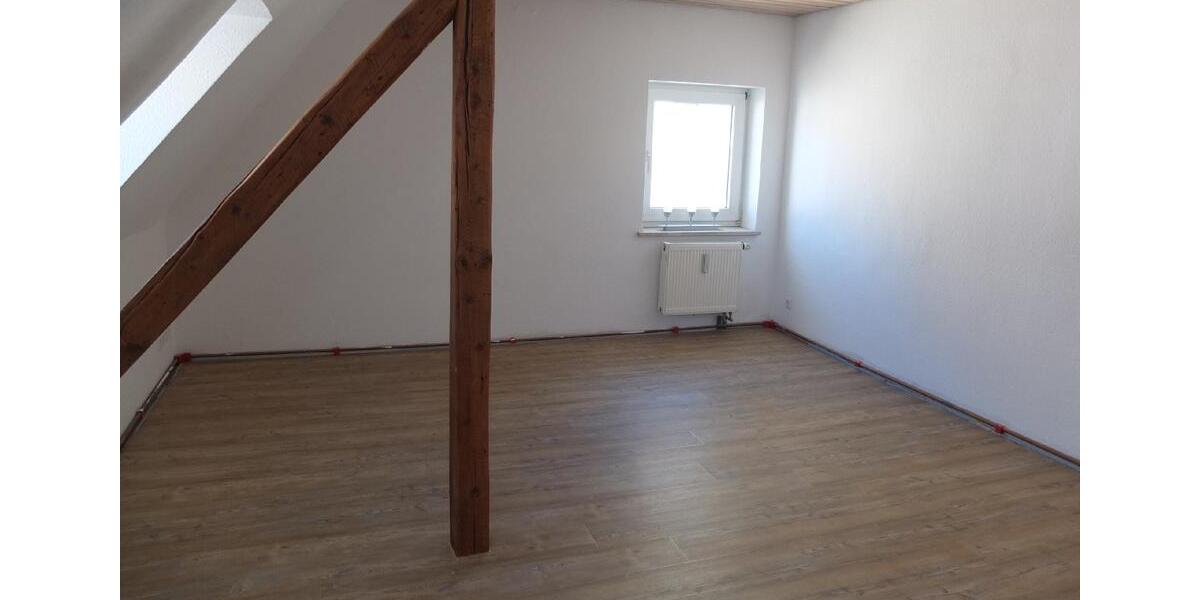 Dachgeschoßwohnung Solingen Wald - 2 Zimmer, 47 m&sup2;, 520&euro; | Angebot:26368670
